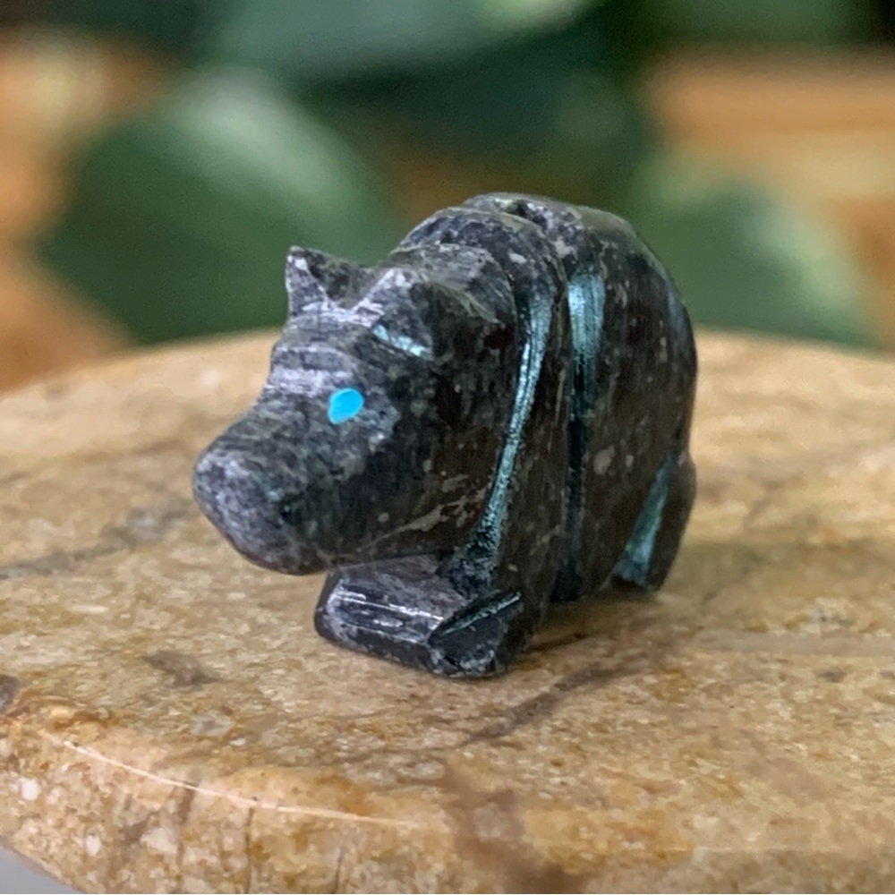 Native American Style Zuni Bear Fetish Bead Black Drilled Stone Mini Animal .7" - Picture 2 of 13